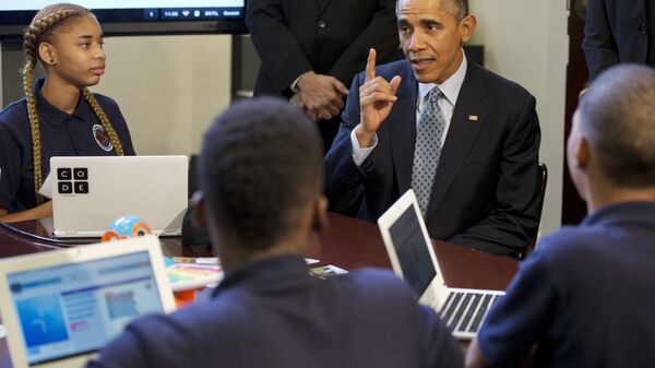 Barack Obama, expresidente de EEUU, durante evento con escolares acerca de programación - Sputnik Mundo