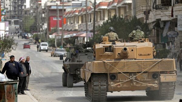 Tanques turcos en Afrín, Siria - Sputnik Mundo