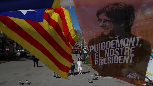 El retrato del expresidente catalán Carles Puigdemont - Sputnik Mundo