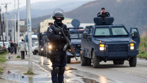 Operacion de la Policia de Kosovo en la ciudad de Mitrovica - Sputnik Mundo