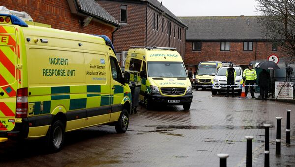 Servicios de emergencia en el lugar del envenenamiento de Serguéi Skripal en Salisbury, Reino Unido - Sputnik Mundo