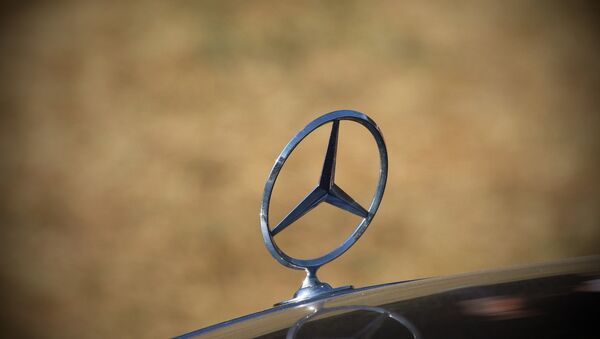 Mercedes-Benz (ilustración) - Sputnik Mundo