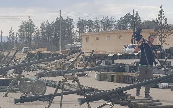 Las armas cedidas por los grupos armados en Al Qalamun Oriental en el marco del acuerdo de evacuación - Sputnik Mundo