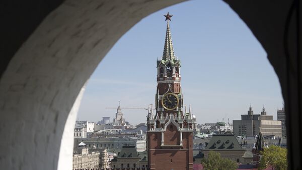 La torre Spasskaya del Kremlin de Moscú - Sputnik Mundo