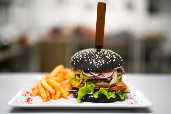 La hamburguesa reina del restaurante Fresh Diets - Sputnik Mundo