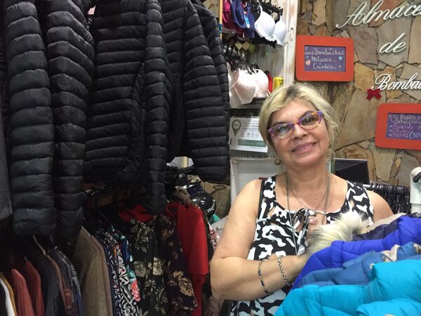 Marylin Pérez, dueña de un local de ropa femenina, Buenos Aires Marylin Pérez, dueña de un local de ropa femenina, Buenos Aires - Sputnik Mundo