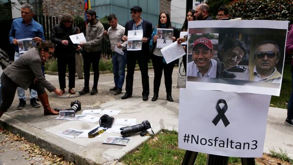 Una protesta por el asesinato de los periodistas en la frontera entre Ecuador y Colombia - Sputnik Mundo