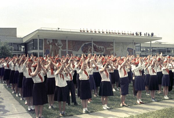 La Organización de Pioneros, los Scouts al estilo de la URSS - Sputnik Mundo
