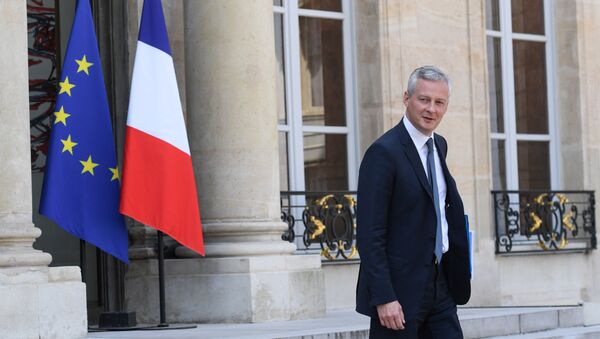 El ministro de Economía francés, Bruno Le Maire, deja el palacio presidencial del Elíseo - Sputnik Mundo