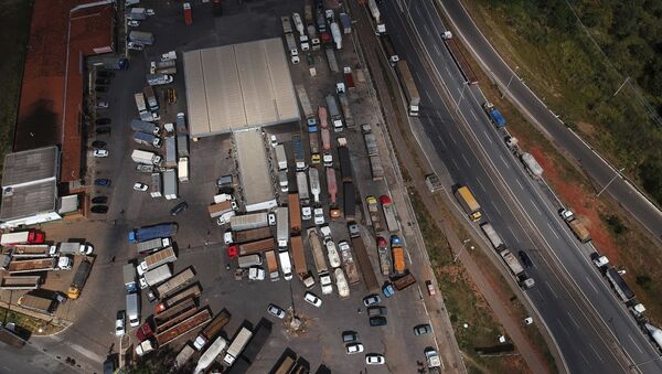 La huelga de camioneros de Brasil - Sputnik Mundo