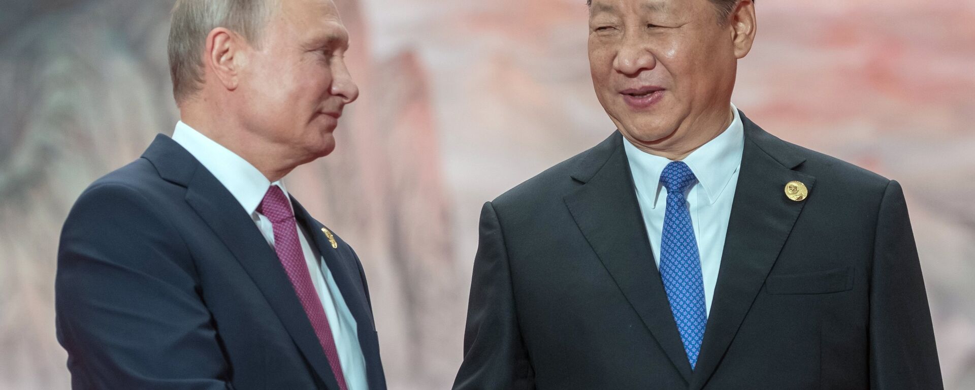 Presidente de Rusia, Vladímir Putin, y presidente de China, Xi Jinping - Sputnik Mundo, 1920, 25.08.2021