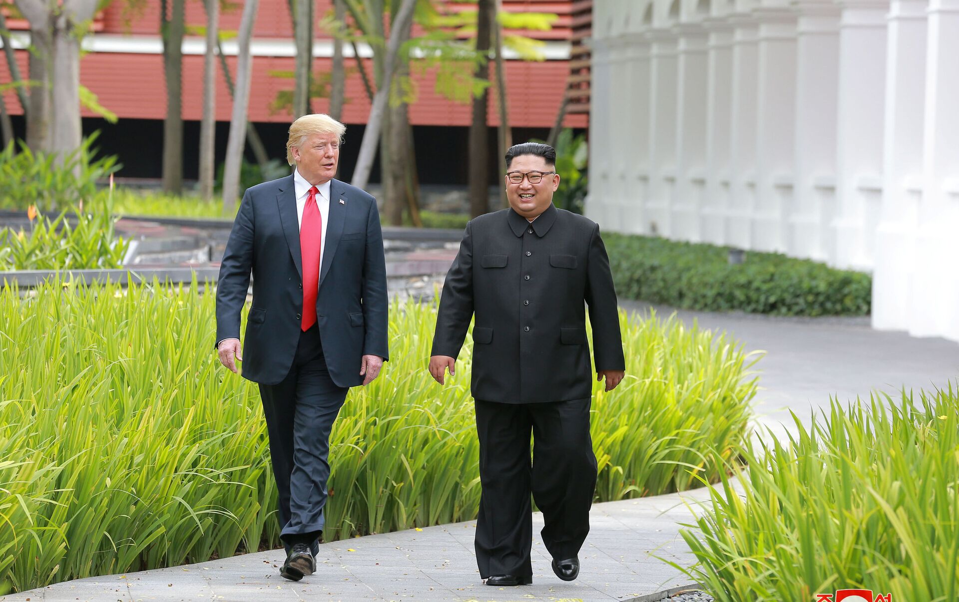 Kim Jong-un usó zapatos especiales en encuentro con Trump? - 13.06.2018, Sputnik Mundo
