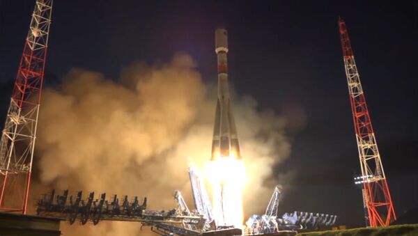 Espectacular lanzamiento del cohete Soyuz-2.1B desde un cosmódromo ruso - Sputnik Mundo