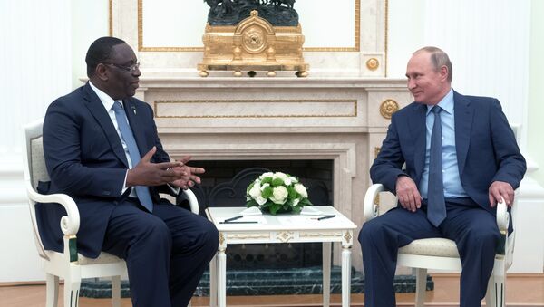 El presidente de Senegal, Macky Sall, y su homólogo ruso, Vladímir Putin - Sputnik Mundo