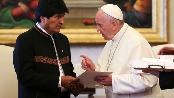 El papa Francisco recibe en el Vaticano al presidente boliviano Evo Morales - Sputnik Mundo