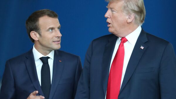 El presidente de Francia, Emmanuel Macron, y su homólogo estadounidense, Donald Trump - Sputnik Mundo