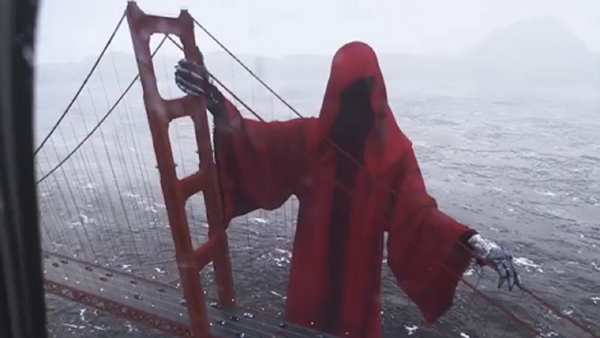 Una enorme figura encapuchada 'aparece' cerca del puente Golden Gate - Sputnik Mundo