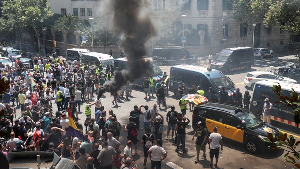 Huelga de taxistas en Barcelona - Sputnik Mundo