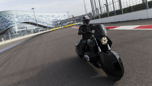 La motocicleta Izh, desarrollada por la empresa Kalashnikov en el marco del proyecto Kortezh - Sputnik Mundo