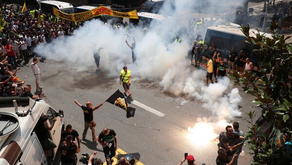 Huelga de taxistas en Barcelona, España - Sputnik Mundo