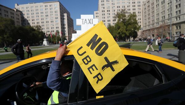 Huelga de taxistas contra Uber y Cabify - Sputnik Mundo