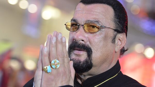 American actor, film producer and scriptwriter, martial artist and musician Steven Seagal at Moscow's Alley of Glory (File) - Sputnik Mundo
