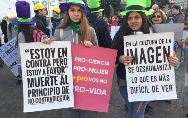 Manifestantes anti abortistas en Buenos Aires, Argentina - Sputnik Mundo