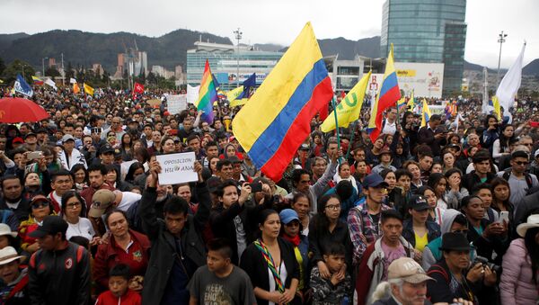 Marcha opositora en Bogotá, Colombia - Sputnik Mundo