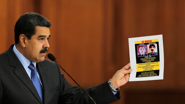 El presidente venezolano, Nicolás Maduro, muestra las pruebas del atentado en su contra - Sputnik Mundo