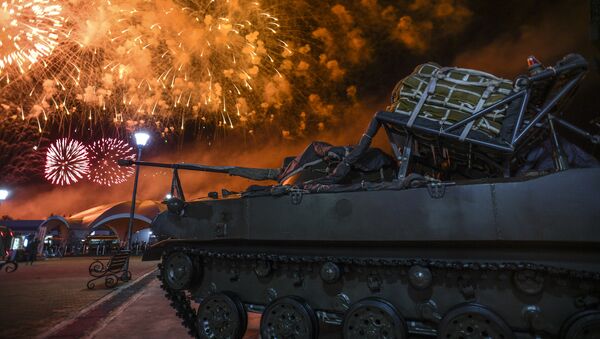 La ceremonia de clausura de los IV Juegos Militares Internacionales Army 2018 en Rusia - Sputnik Mundo