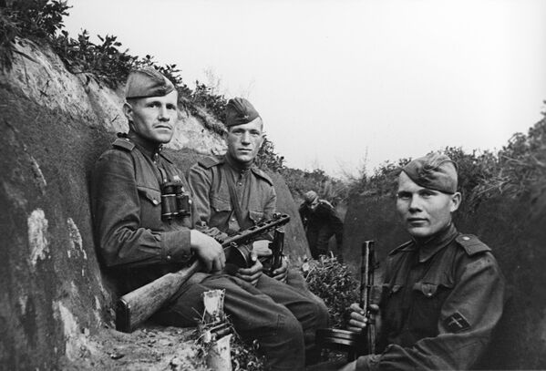 Comandantes de la infantería mecanizada durante la batalla de Kursk (4 de julio de 1943) - Sputnik Mundo