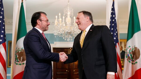 El secretario de Relaciones Exteriores de México, Luis Videgaray, y el jefe de la diplomacia de EEUU, Mike Pompeo - Sputnik Mundo