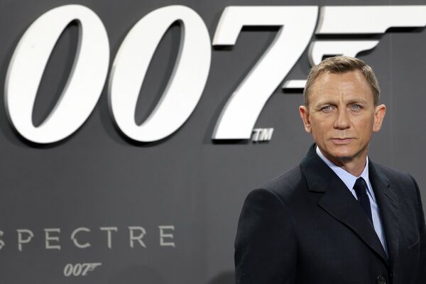 Daniel Craig tendrá su última aparición como james Bond en la recientemente estrenada Sin tiempo para morir. - Sputnik Mundo