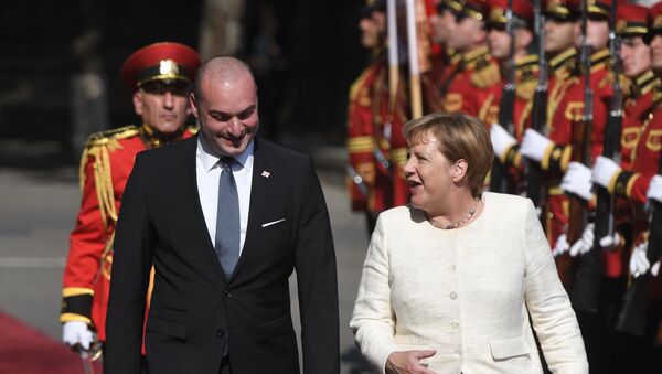 La visita de Angela Merkel a Georgia - Sputnik Mundo