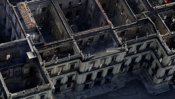 Museo Nacional de Río Janeiro tras incendio - Sputnik Mundo