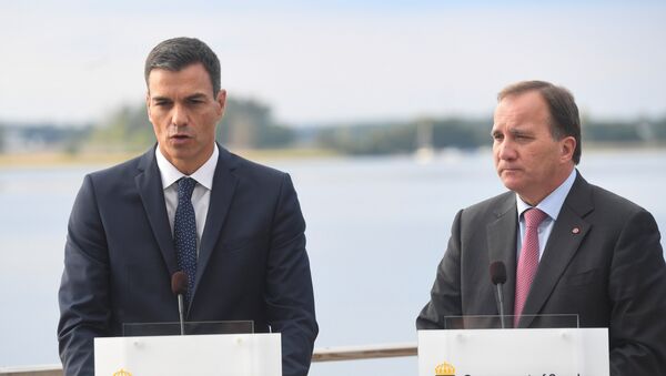 El presidente del Gobierno español, Pedro Sánchez, y el primer ministro sueco, Stefan Lofven - Sputnik Mundo