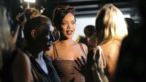 Rihanna after Savage x Fenty fashions are shown at the end of Fashion Week, Wednesday Sept. 12, 2018 - Sputnik Mundo