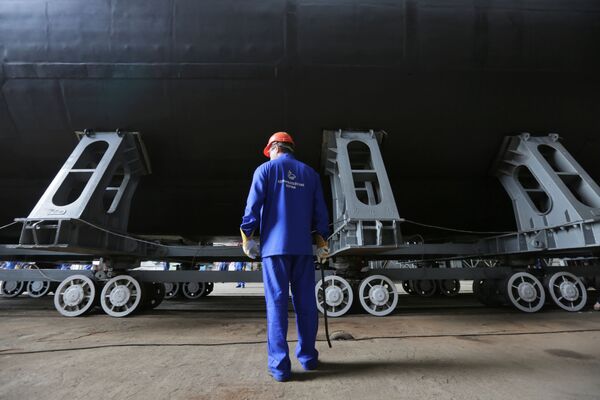Rusia bota su nuevo submarino Kronshtadt - Sputnik Mundo