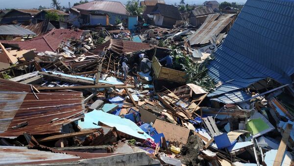 Las consecuencias del terremoto y del tsunami en Indonesia - Sputnik Mundo