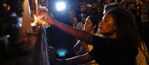 Homenaje a Marielle Franco, consejala brasileña asesinada en Río de Janeiro Homenaje a Marielle Franco, consejala brasileña asesinada en Río de Janeiro - Sputnik Mundo