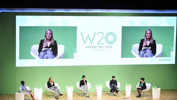 Un panel del W20 en Argentina - Sputnik Mundo