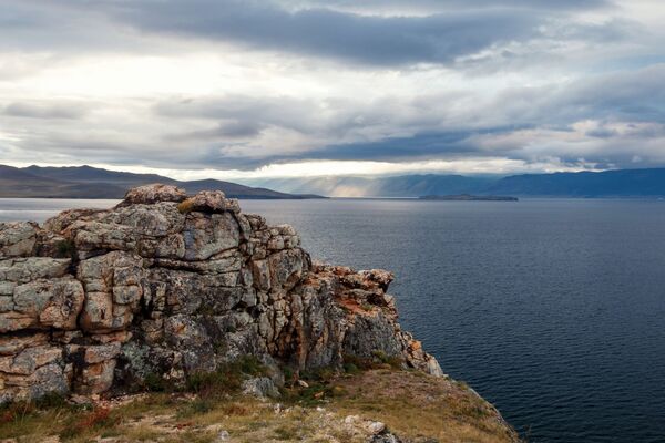 El Baikal: fascinantes paisajes y rastros de chamanes - Sputnik Mundo