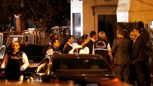 La policía turca en el Consulado General de Arabia Saudí en Estambul - Sputnik Mundo