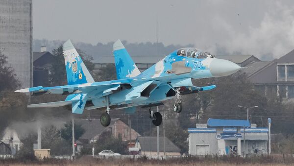 Un avión de combate Su-27 ucraniano (archivo) - Sputnik Mundo