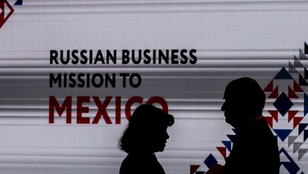 José Carral, presidente del Comité Empresarial México-Rusia al inicio de la Misión Empresarial del Centro Ruso de Exportaciones en México. - Sputnik Mundo