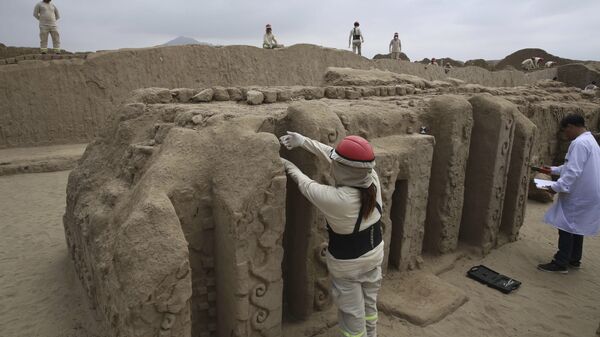 Реставрация древних объектов археологического комплекса Чан-Чан в Перу  - Sputnik Mundo