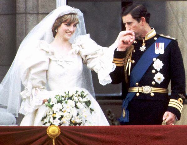La boda del príncipe Carlos y princesa Diana La boda del príncipe Carlos y princesa Diana - Sputnik Mundo