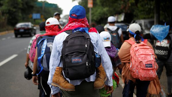 Caravana de migrantes salvadoreños - Sputnik Mundo