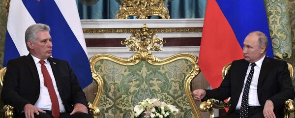 El presidente cubano, Miguel Díaz-Canel Bermúdez, y el presidente de Rusia, Vladímir Putin El presidente cubano, Miguel Díaz-Canel Bermúdez, y el presidente de Rusia, Vladímir Putin - Sputnik Mundo