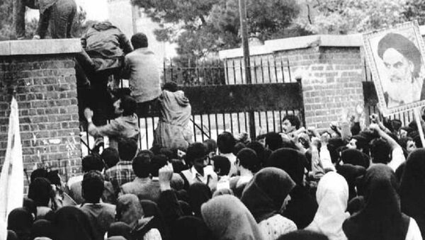 Asalto estudiantil a la embajada de EEUU en Teherán, 4 de noviembre de 1979 - Sputnik Mundo